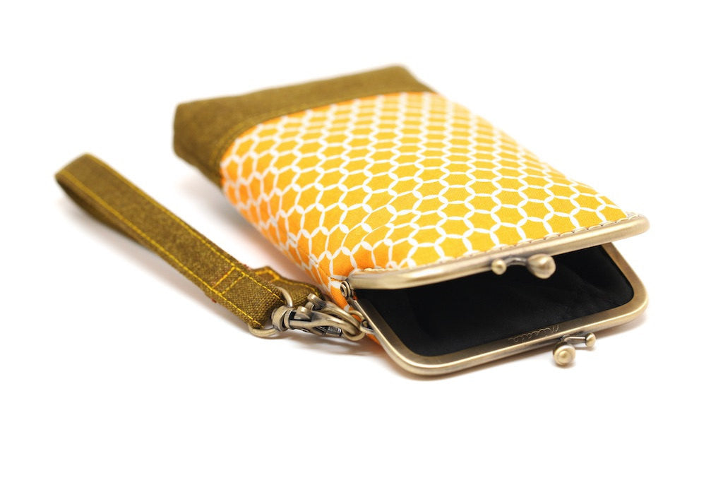 Onyx yellow honeycomb smartphone kisslock sleeve