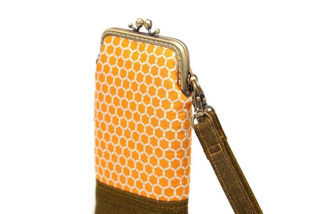 Onyx yellow honeycomb smartphone kisslock sleeve