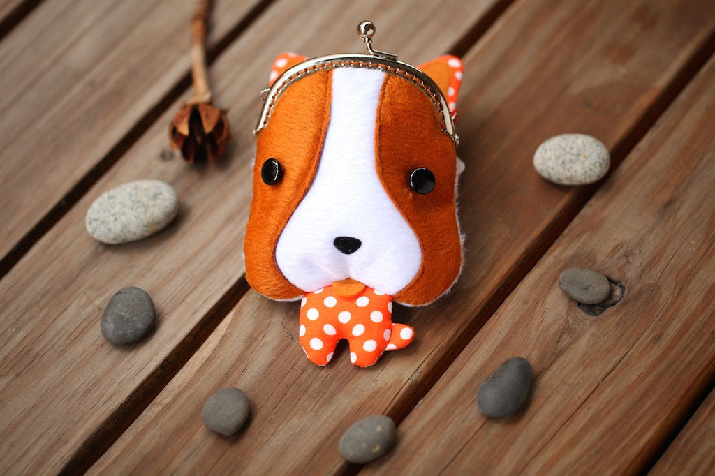 Little brown foxhound coin purse