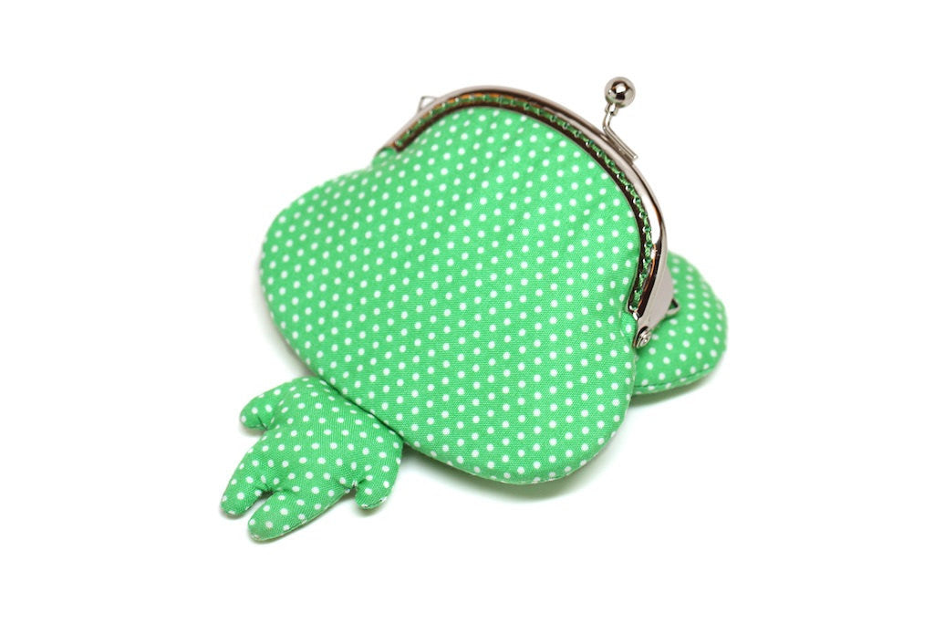 Little green frog clutch purse